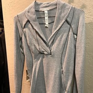 SOLD - Lululemon sweatshirt size 4 Small